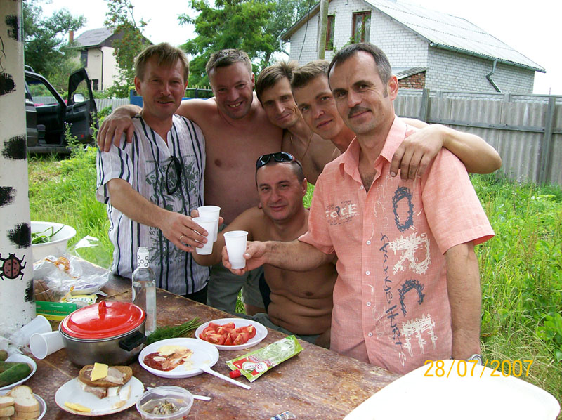 Народ прибывает.JPG
