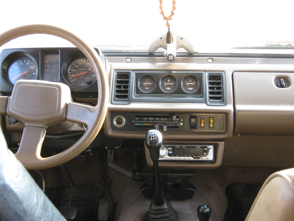 Isuzu 011.jpg