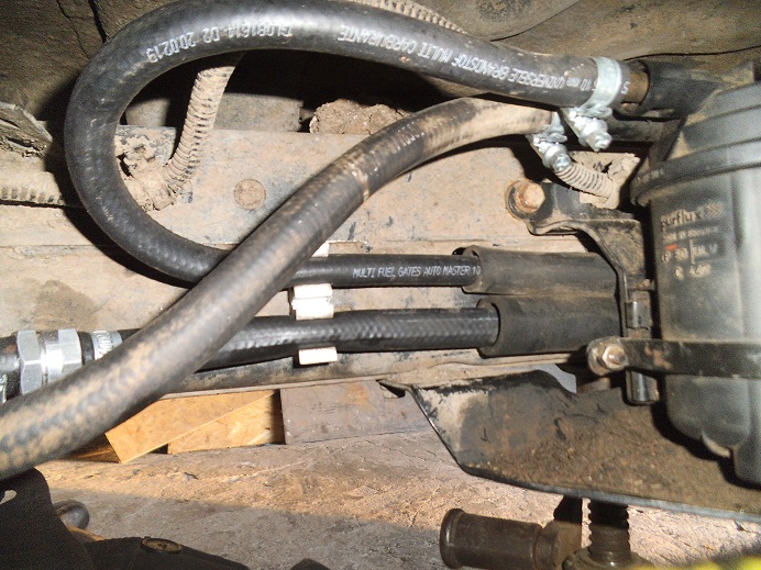 Насос ручной подкачки дизельного топлива фольксваген. Насос подкачки топлива мерседес 2. Груша для подкачки дизельного топлива пассат б5. Какую подкачку. Какую подкачку.