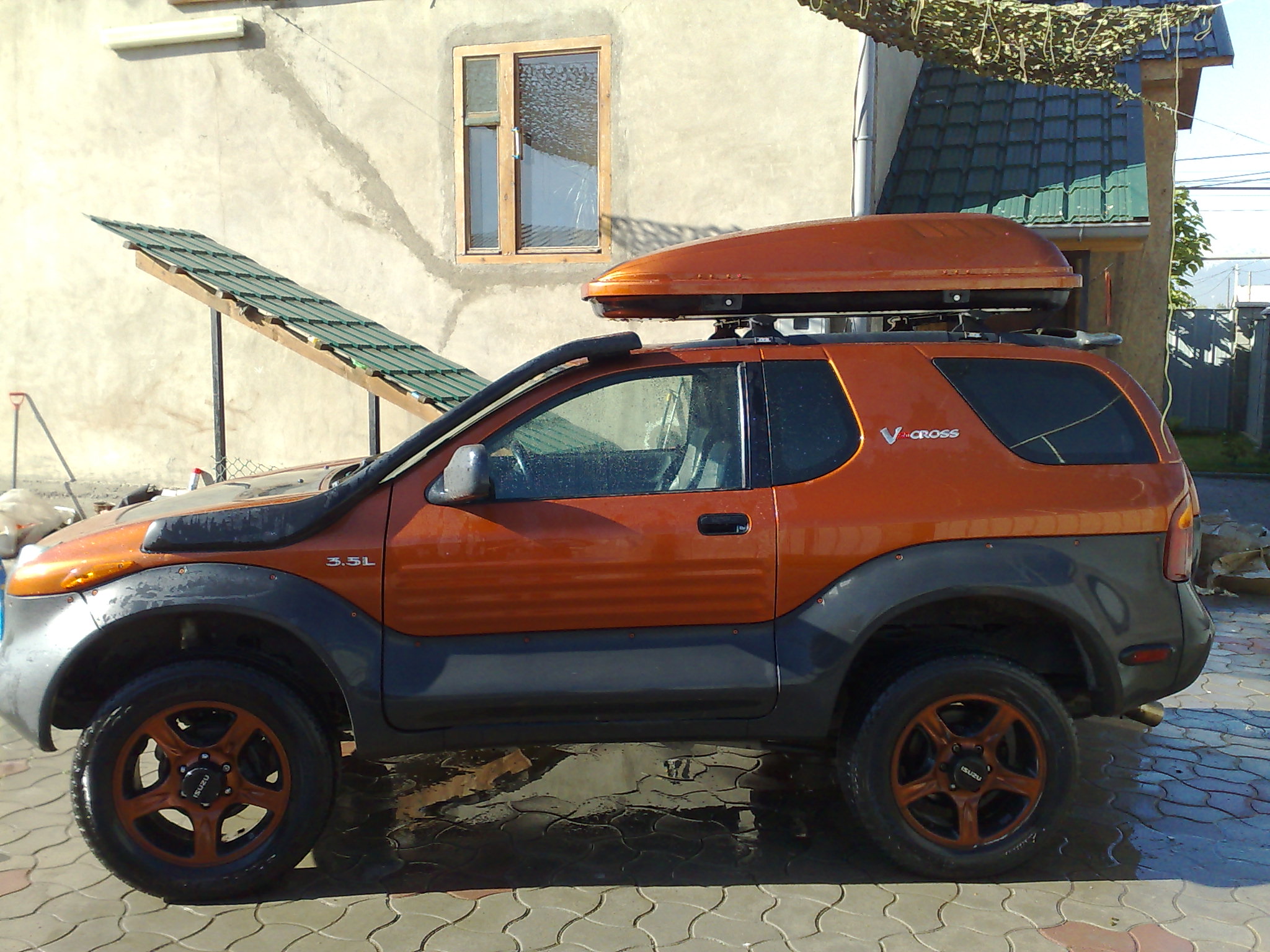 Isuzu VEHICROSS off Road